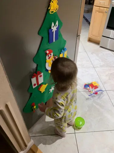 ARBÓL NAVIDEÑO MONTESSORI CON LUCES